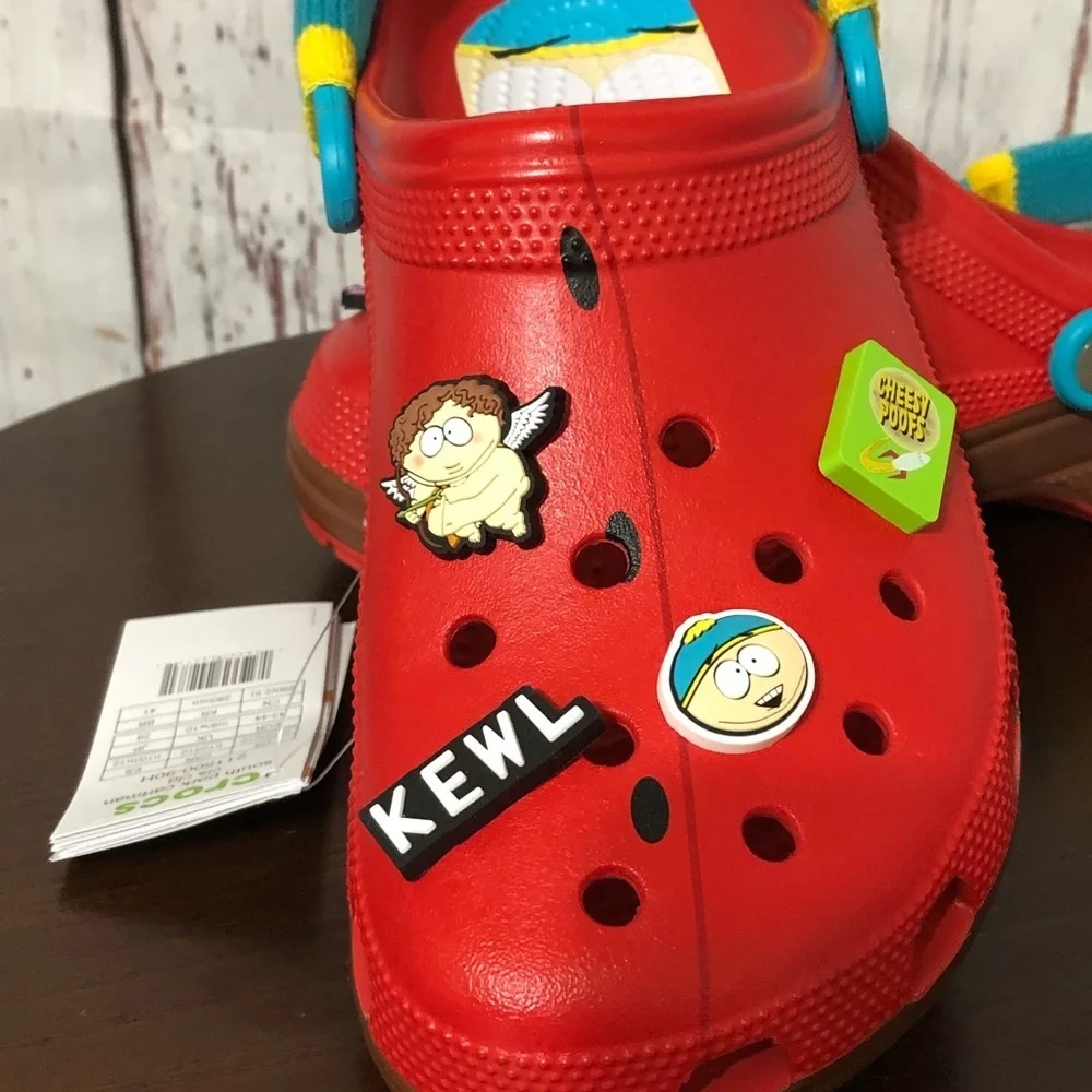 CROCS X SOUTH PARK CARTMAN classic clogs with 8 jibbitz charms size 10 Mens Nwt